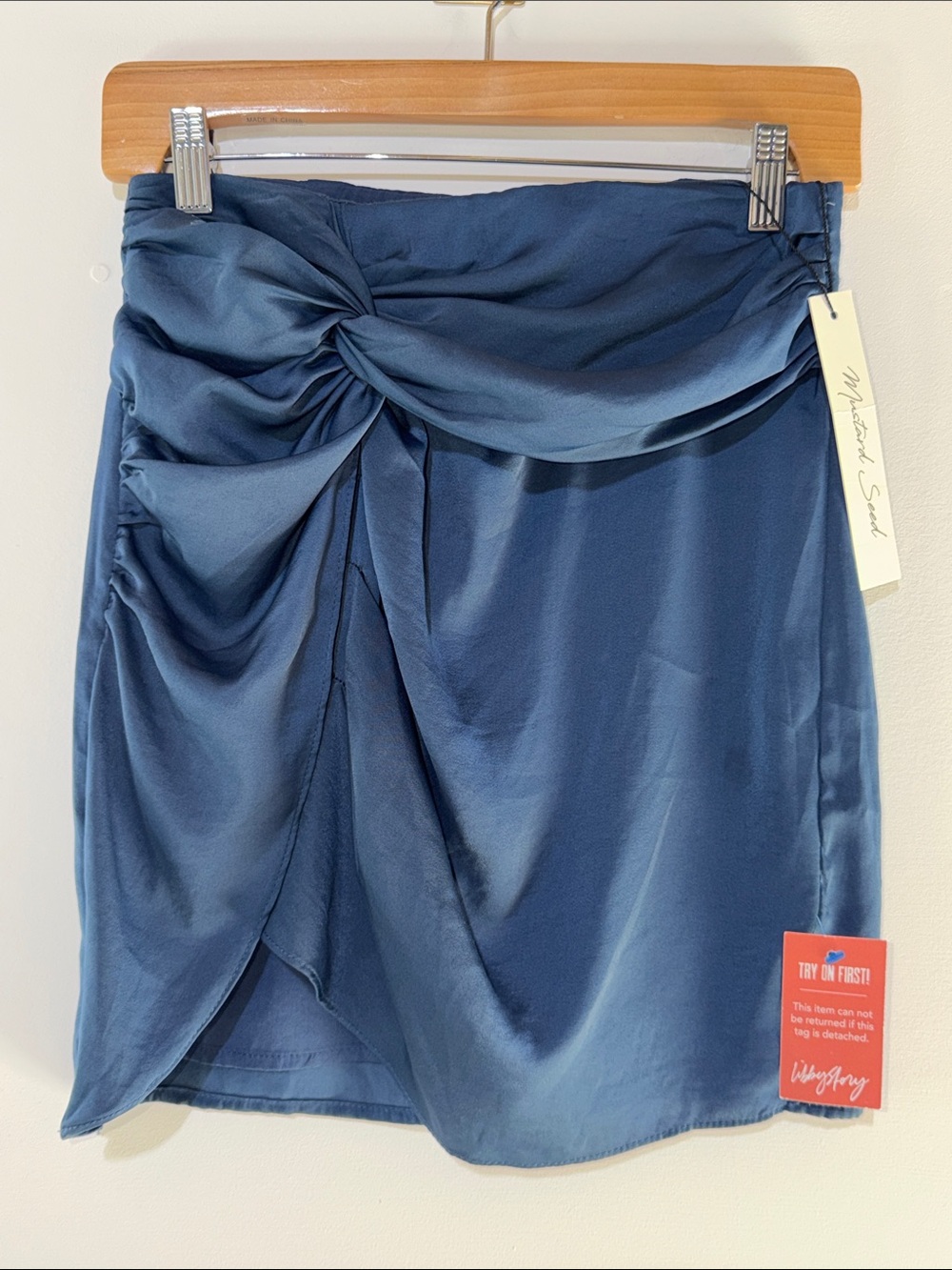 The Mustard Seed mylah Navy Twist-Front Mini Skirt size small NWT
